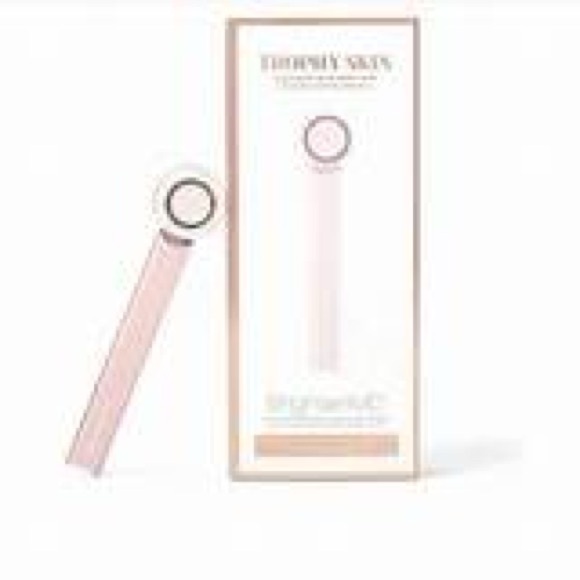 Brand New TROPHY skin brightenMD skin tool-sealed-M242 - Picture 6 of 7